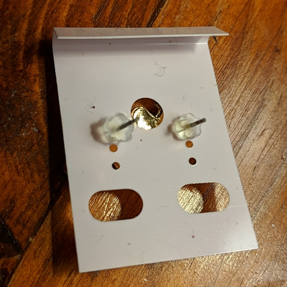 Hello Kitty earrings - Picture 2 of 2